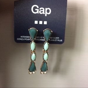 🆕Gap green dangle earrings